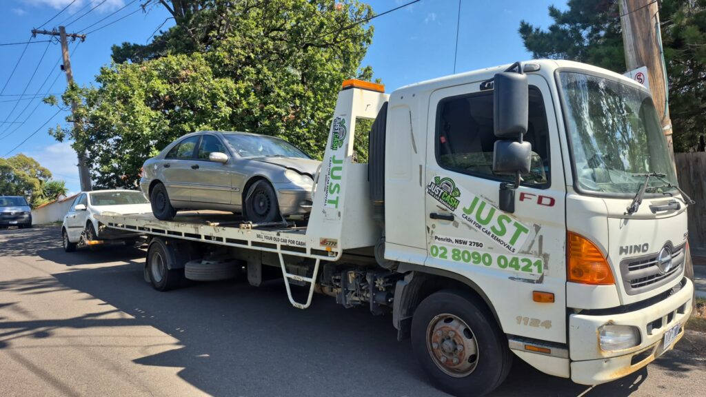 Cash for cars Penrith tow truck